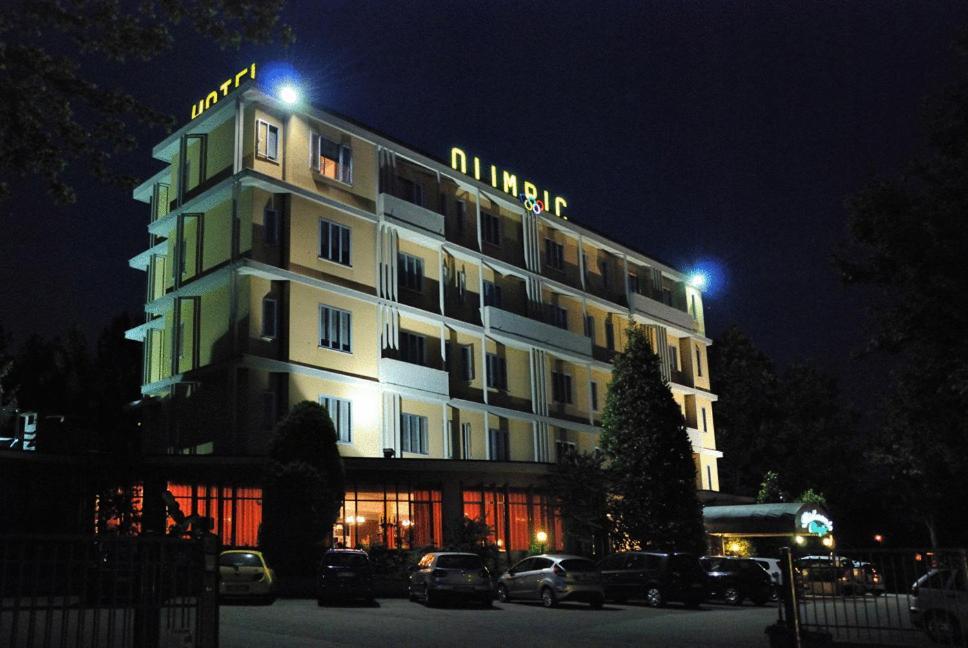 Hotel Olimpic Castel Maggiore Eksteriør billede