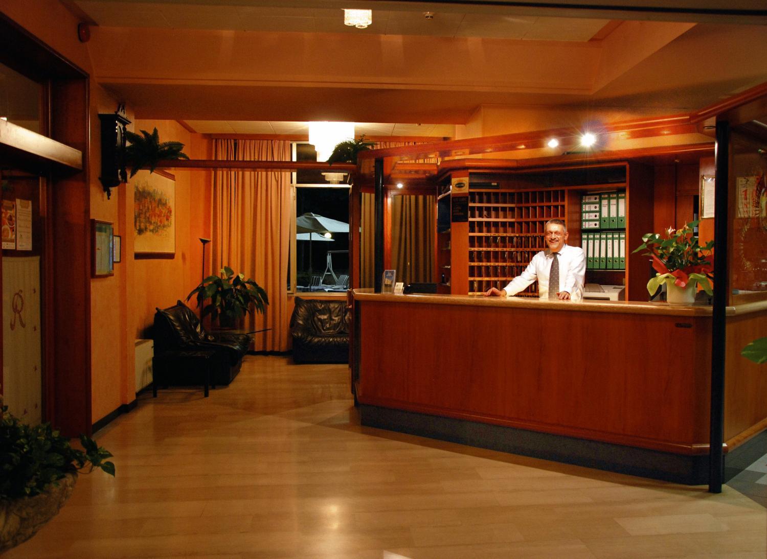 Hotel Olimpic Castel Maggiore Eksteriør billede